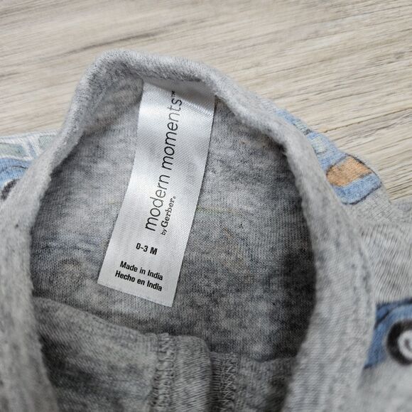 Gerber Baby Boy Sleeper Pajamas Trucks Vehicles Size 3 Months - Picture 6 of 9